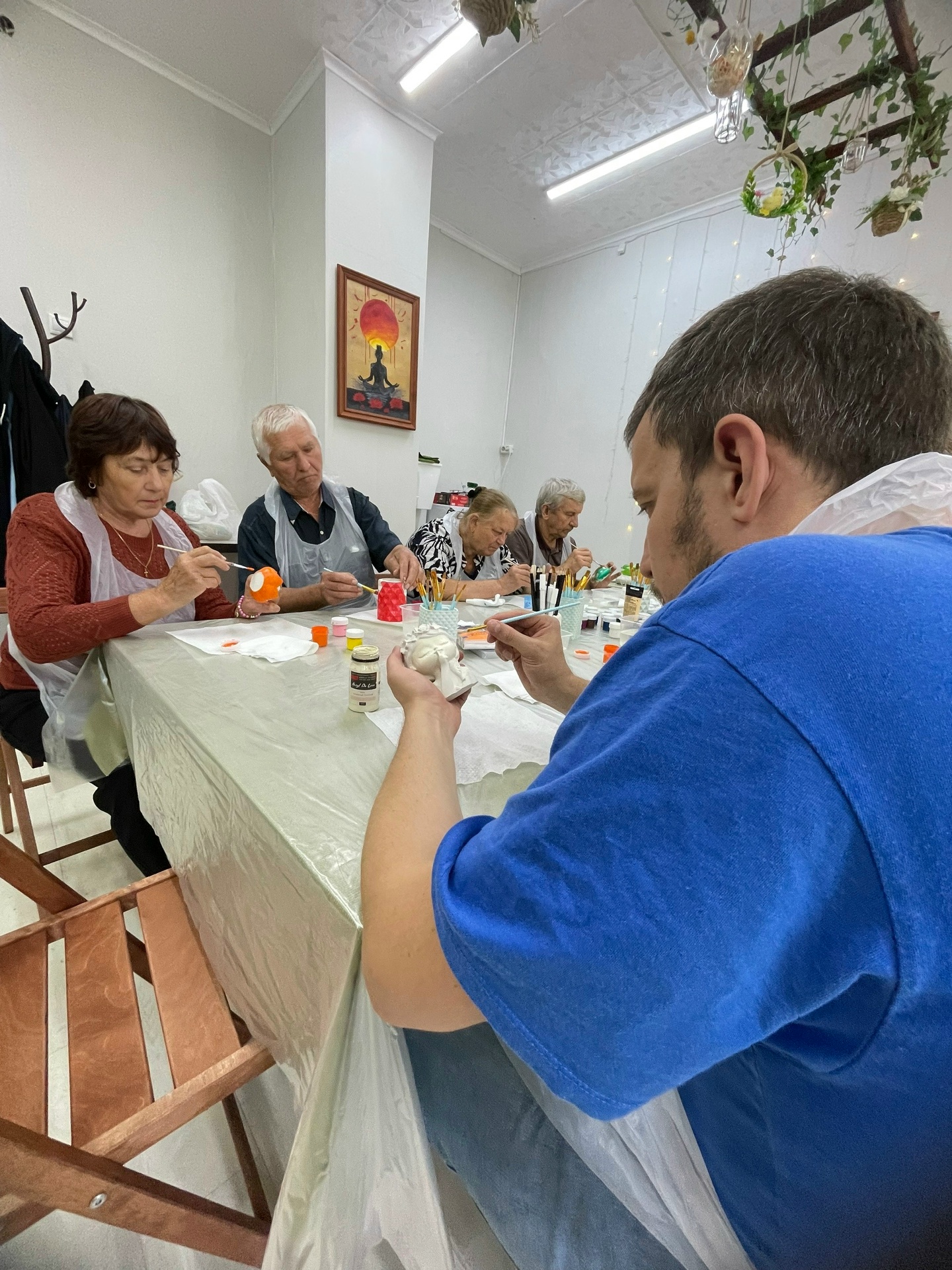 Занятие в творческой студии «Аливка»